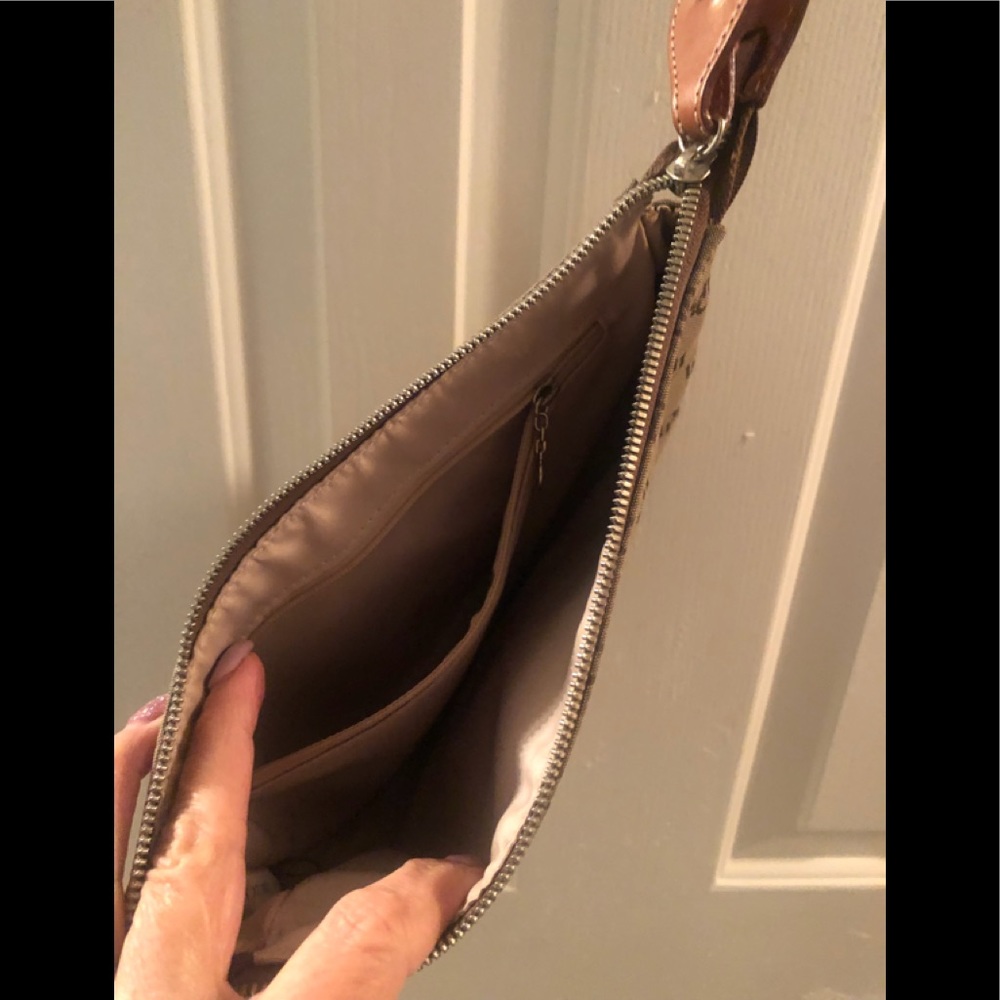 Dooney and Bourke handbag